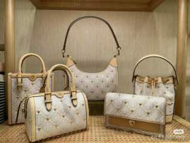 Picture of Tory Burch Handbags _SKUfw237706849fw